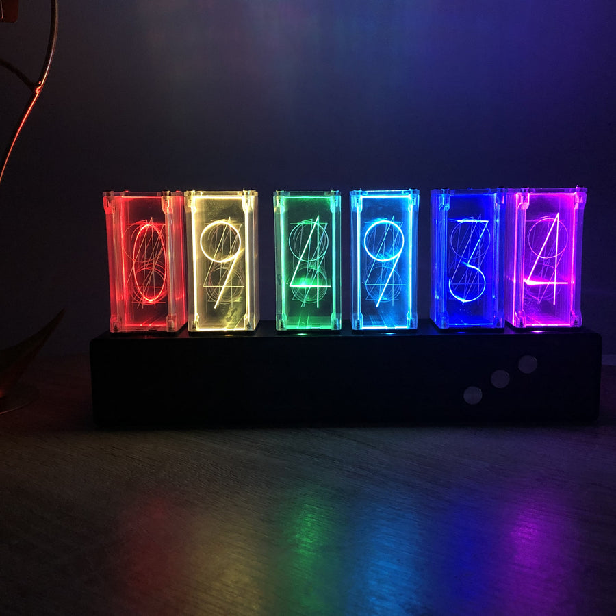 KEPT. N°003 — Horloge à tubes lumineux